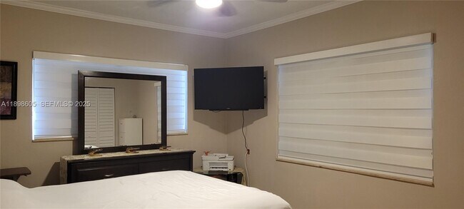 Foto del edificio - 6021 SW 62nd Pl