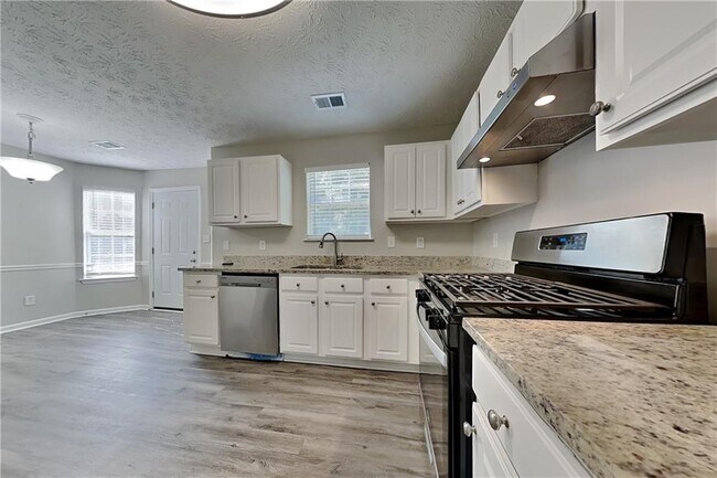Foto del edificio - 2479 Heatherton Ct