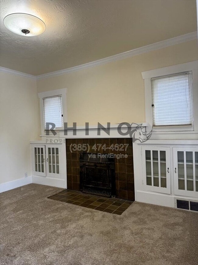 Building Photo - 654 E Redondo Ave