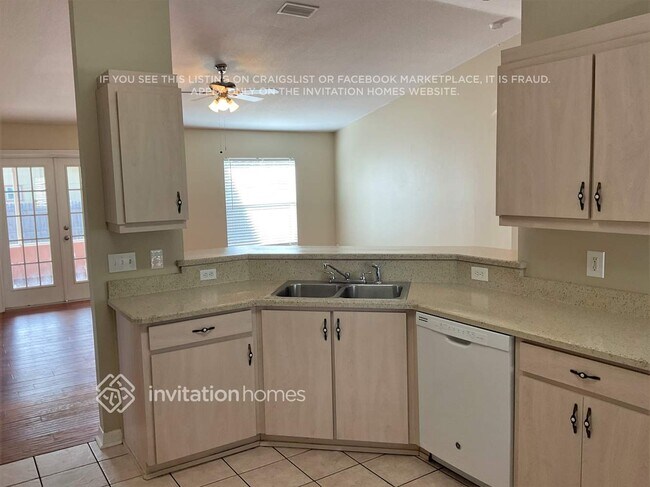 Foto del edificio - 3004 Juniper Dr