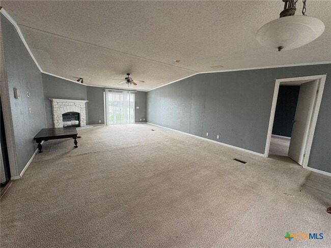 Building Photo - 1758 Ilka Switch