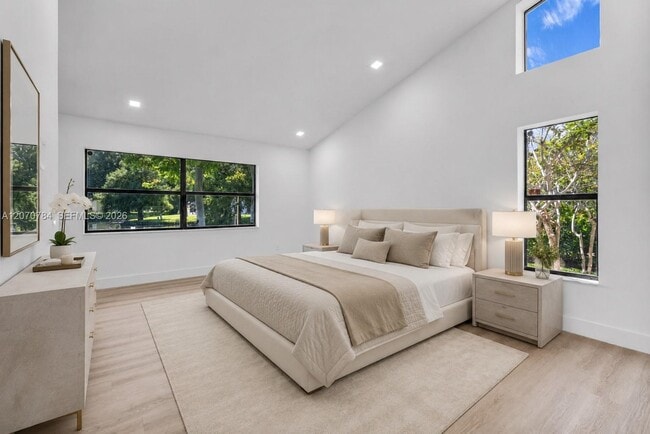 Building Photo - 16778 Willow Creek Dr