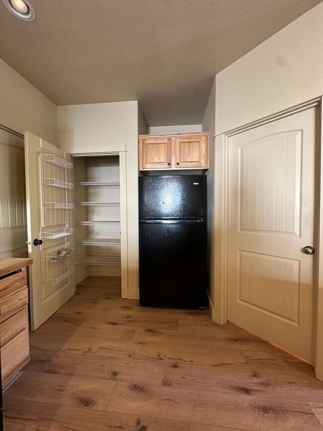 Foto del edificio - Charming 3 Bedroom home near Old Mill!