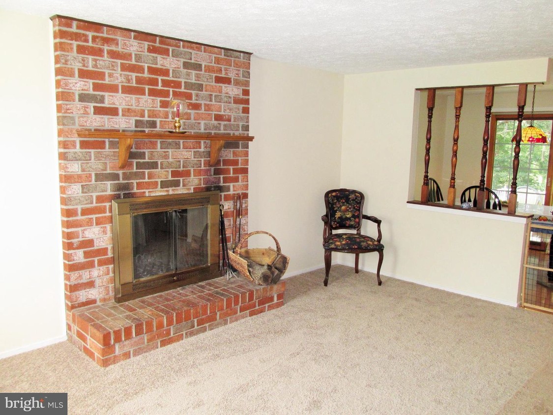 8638 Saxon Cir, Nottingham, MD 21236 House Rental in Nottingham, MD