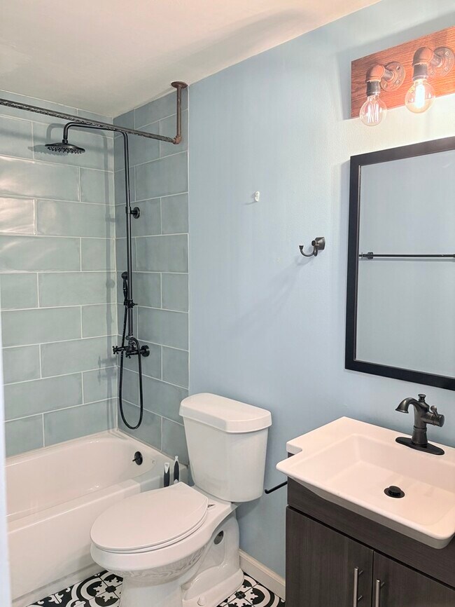 Foto del edificio - Charming 3 beds 2 baths in Columbus!