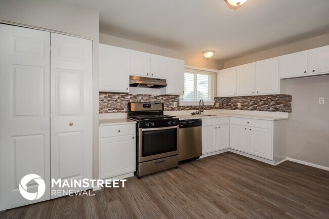 Foto del edificio - 14613 Petticoat Ln