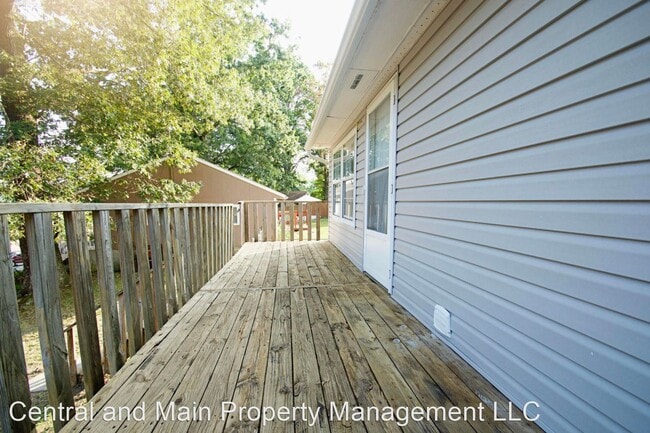 Building Photo - 3 br, 1 bath House - 145 Johnson Road