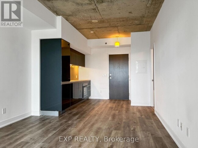 Building Photo - 20 Gladstone Ave