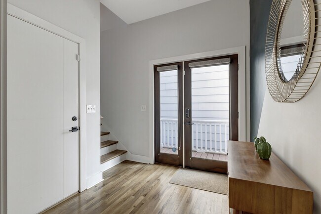 Foto del edificio - 5802 Robertson Ave