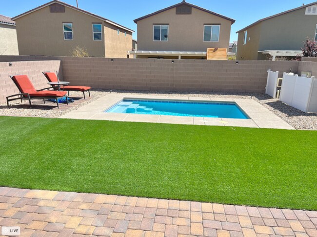 Foto del edificio - 4461 Lantern Point Ave