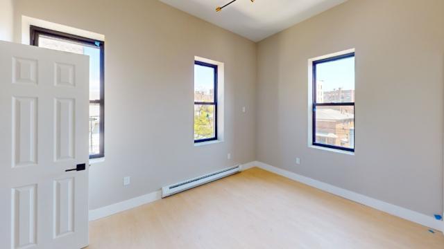 Foto del edificio - 2 bedroom in Brooklyn NY 11229