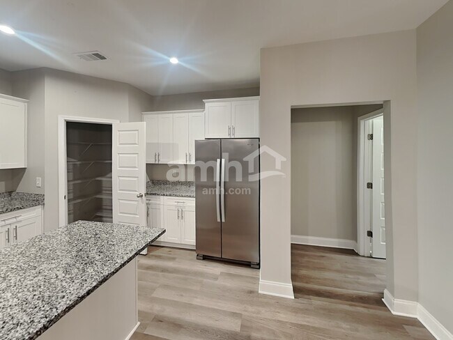 Foto del edificio - 5132 Grant Ridge Ln