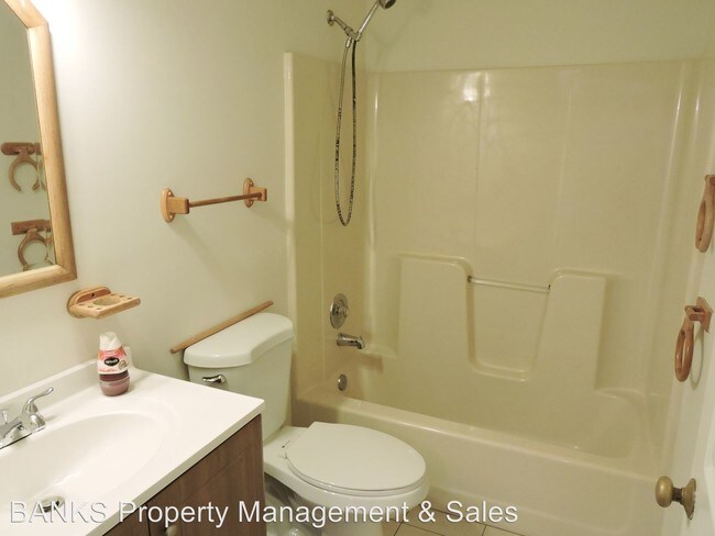 Building Photo - 6917 Runnymede Trl