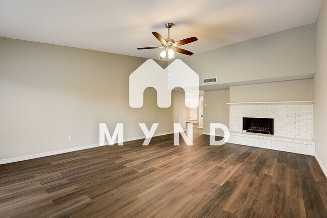 Foto del edificio - 936 Arbor Downs Dr