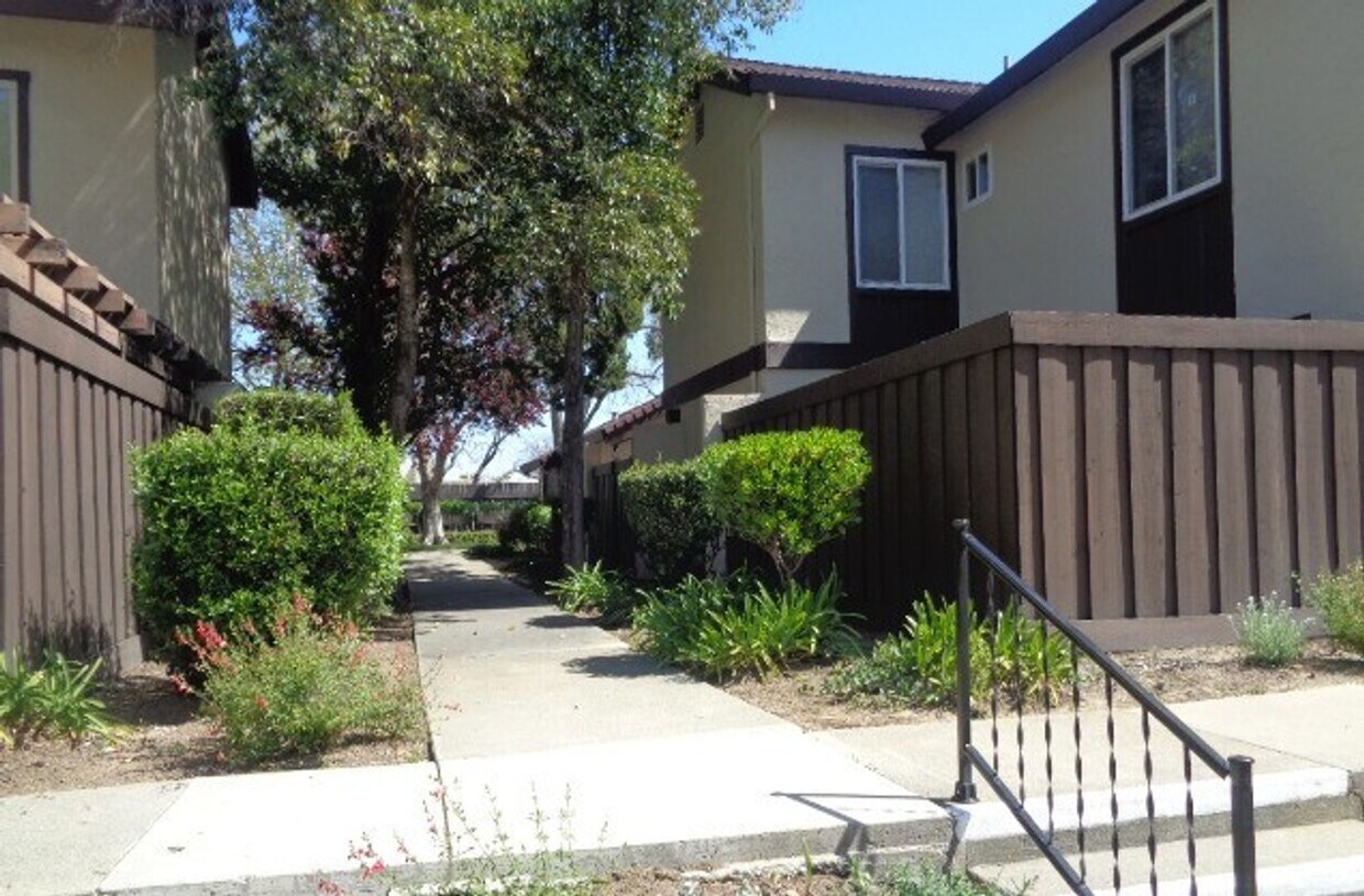 Primary Photo - 163 Fairoaks Drive, Vacaville, CA