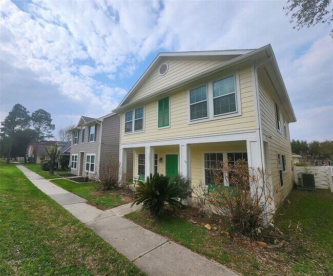 9831 Farrell Dr, Houston, TX 77070 House for Rent in Houston, TX