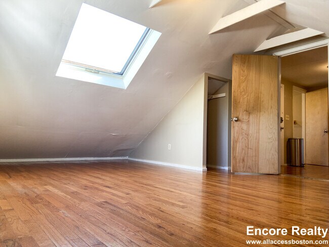 Foto del edificio - 8-8 Sunset St