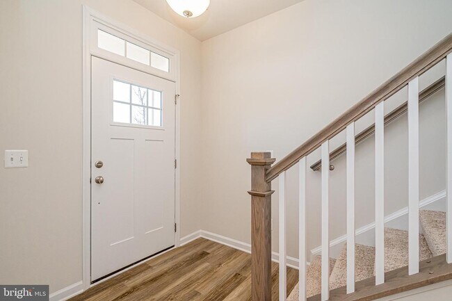 Foto del edificio - 835 Sawback Sq NE