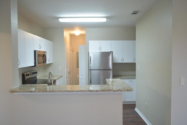 Foto del edificio - 104 SW Peacock Blvd