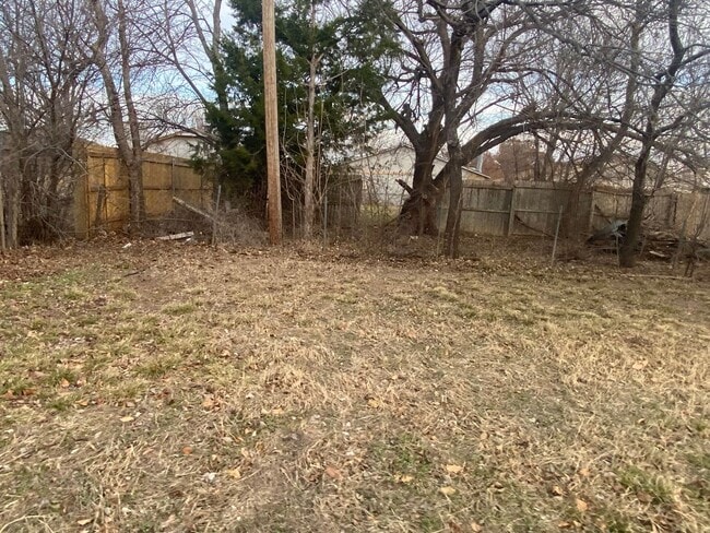 Foto del edificio - 3 bedroom 2 bath