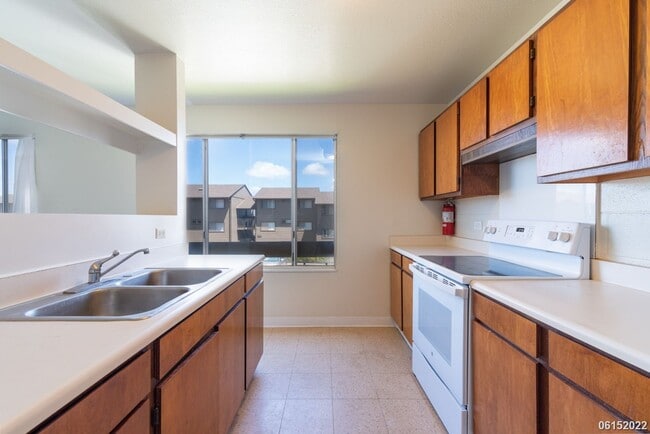 Building Photo - 2br/1ba/1pkg Apartment in Makakilo - Water...