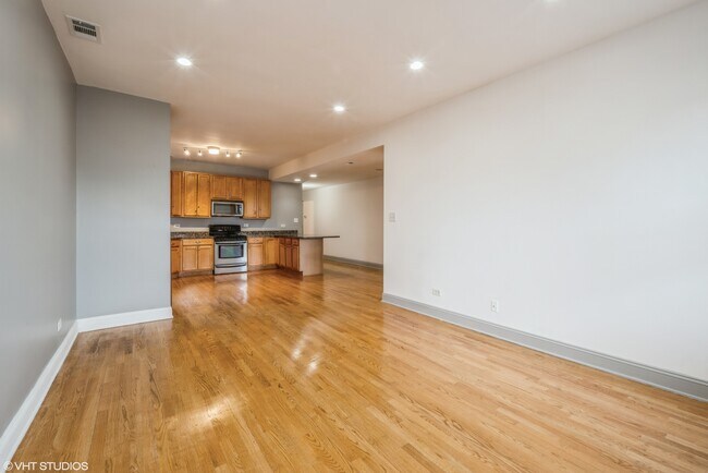 Foto del edificio - 6518 S Greenwood Ave