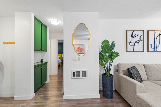 Foto del edificio - 4580 Ohio St