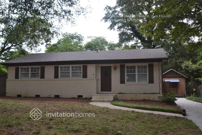 Building Photo - 1142 Eastview Dr
