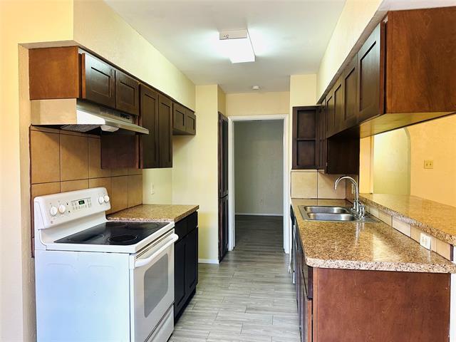 Building Photo - 2518 Mardell Dr