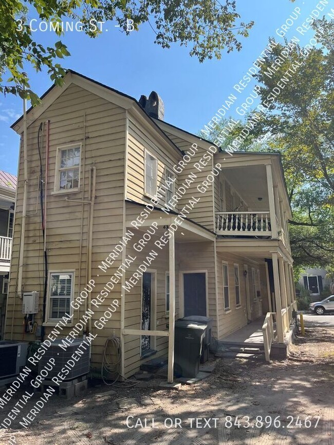 Building Photo - 1 bed / 1 bath on Coming St. ~ Available M...