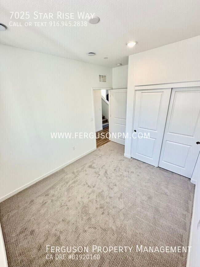 Foto del edificio - 7025 Star Rise Wy