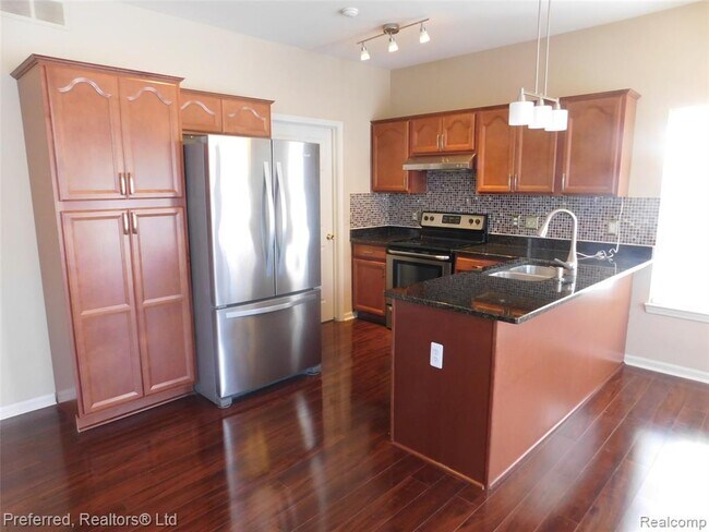 Foto del edificio - 43124 Providence Ln