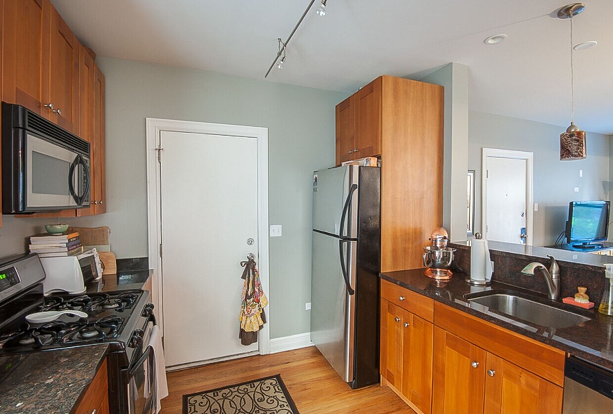Foto principal - 3814 N Sheffield Ave