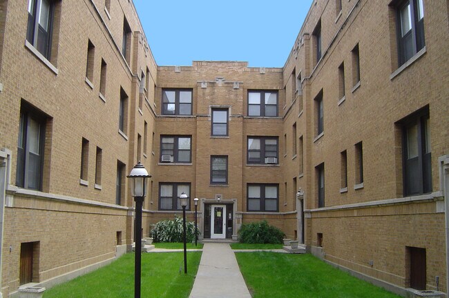 Exterior - 2635 N Spaulding Ave
