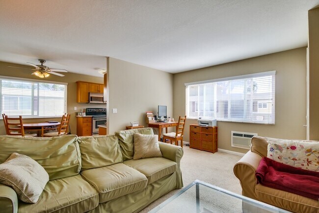 Building Photo - 6750 Beadnell Way
