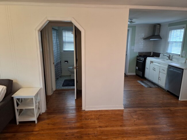 Foto del edificio - 8 Bash Rd