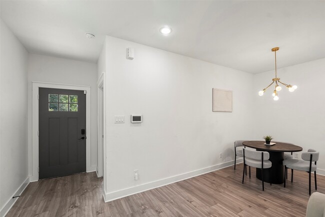 Building Photo - 7215 Tippett St