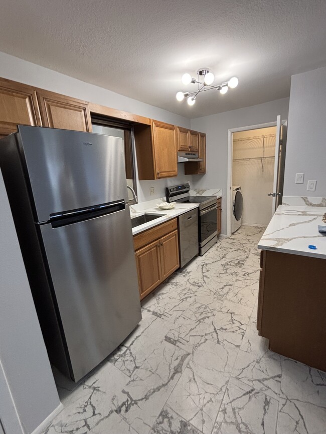 Photo - 1400 Gandy Blvd N Apartment