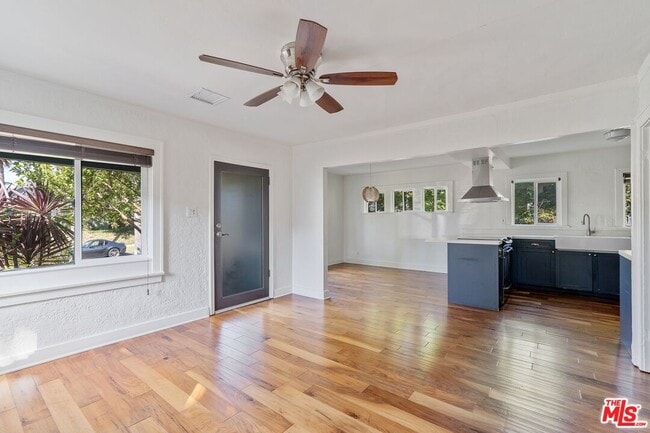 Foto del edificio - 1242 N Commonwealth Ave