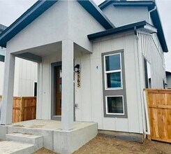 Building Photo - 3565 Greenways Main Blvd
