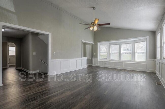 Foto del edificio - 132 N Home Ave