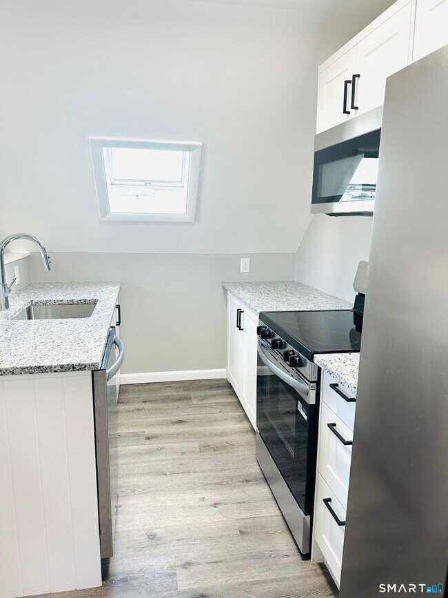 Foto del edificio - 438 S Main St