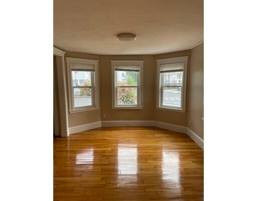 Primary Photo - 190 Boylston St