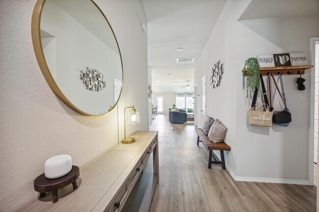 Foto del edificio - 6414 Fiddlewood Thicket Ln