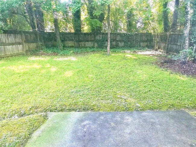 Foto del edificio - 8040 Creekstone Way