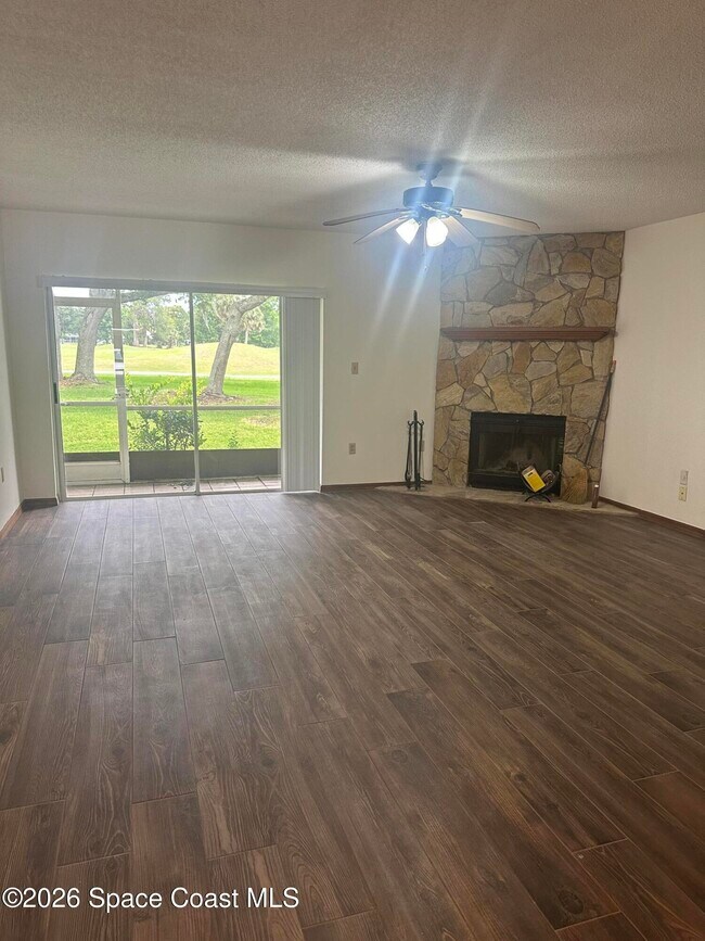 Building Photo - 1600 Woodland Dr