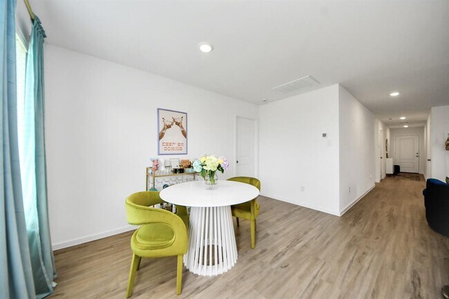 Foto del edificio - 21641 Balzola Ln