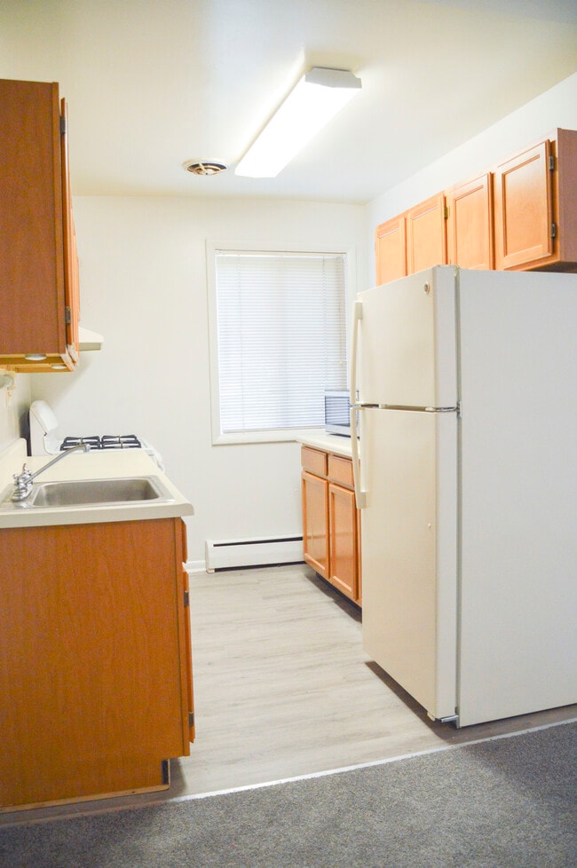 Building Photo - 3301 C St SE