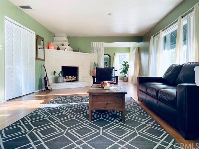 Foto del edificio - 14036 EASTRIDGE Dr