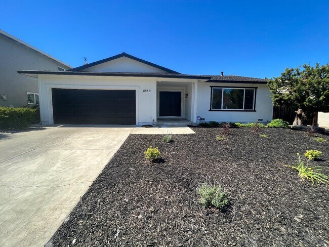 Foto del edificio - 1253 Ironbridge Way